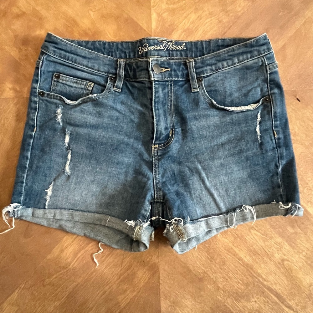 Universal Thread Distressed Cuffed Jean Shorts – Size 10 / 30R